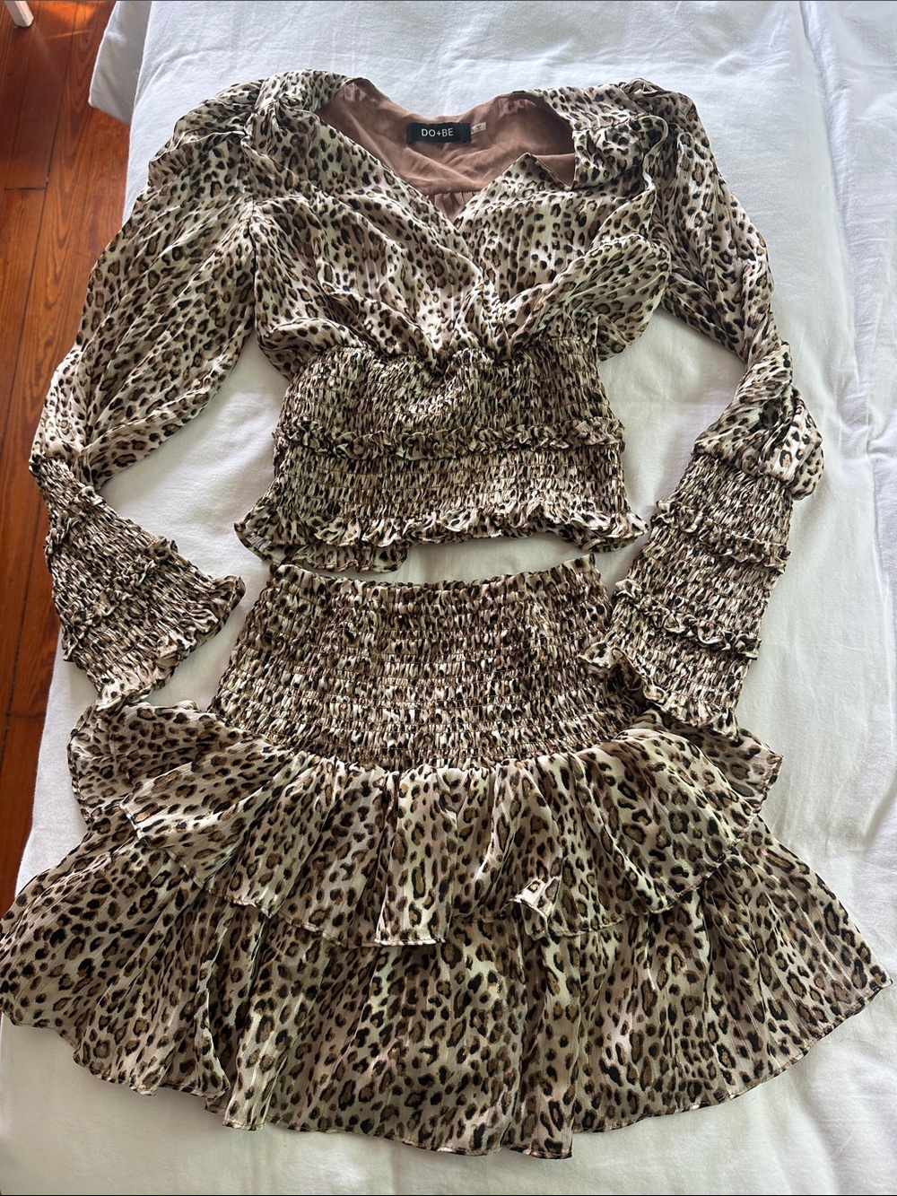 DO+BE cheetah Smocked Ruffle Two-Piece Set